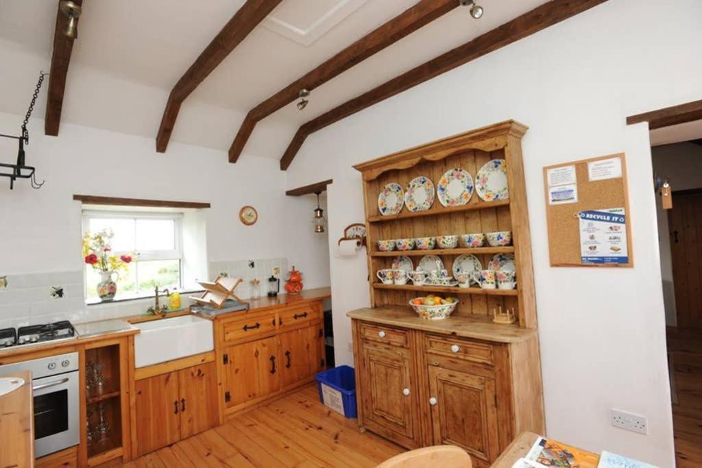 Red Stonecutters Cottage, Doolin Carrowauff Экстерьер фото